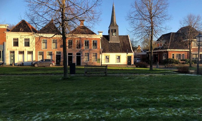 Bad Nieuweschans House | Lovely holiday home from 1761 with contemporary comfort.