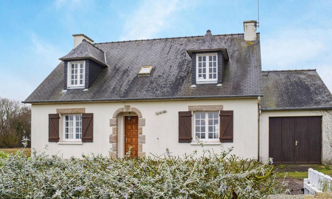 Pleherel-Plage-Vieux-Bourg House | Lovely home in Sables d'or les Pins