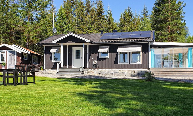 Arjang House | Lovely home in årjäng with kitchen