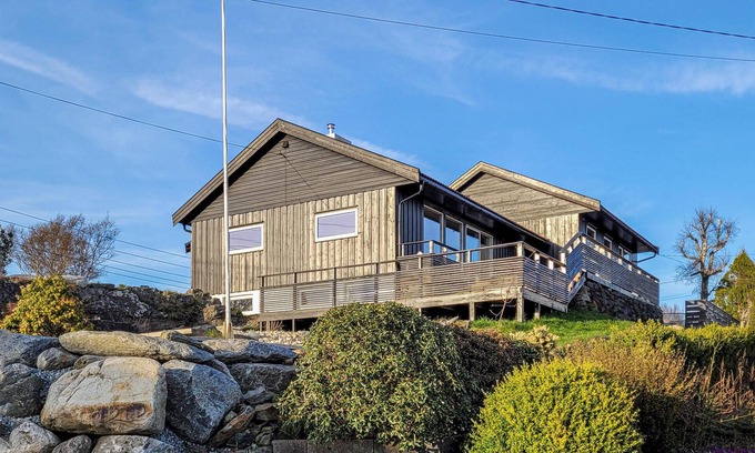 Karmoy House | Lovely home in Håvik with WiFi