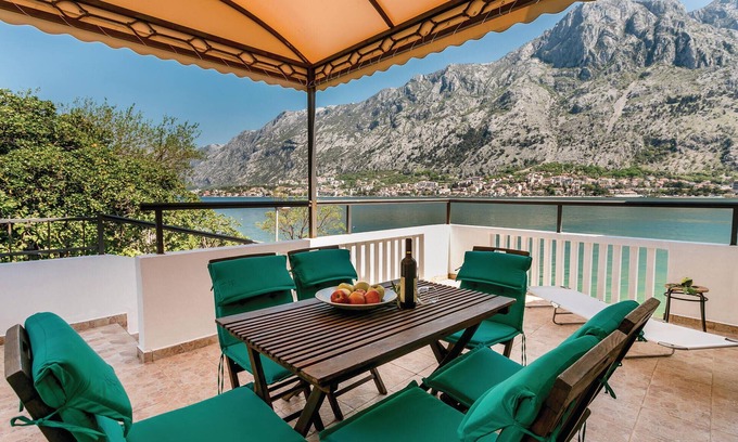 Kotor House | Lovely home in Kotor with WiFi