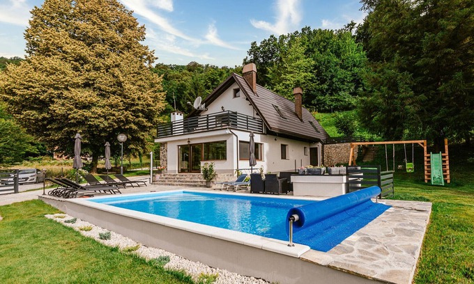 Varazdin House | Lovely home in Lepoglava with sauna