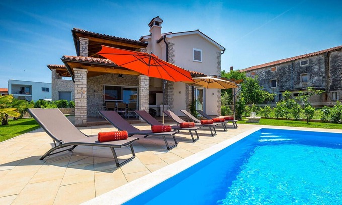 Buzinija House | Lovely home in Novigrad
