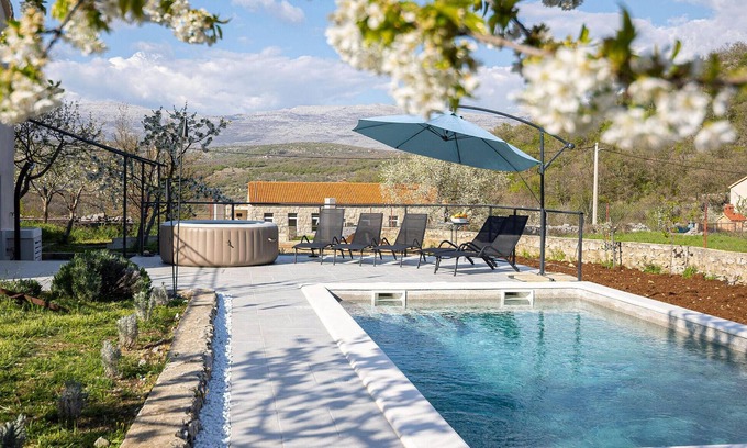 Muc House | Lovely home in Ramljane