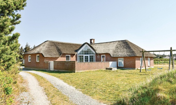 Klegod Strand House | Lovely home in Ringkøbing with sauna