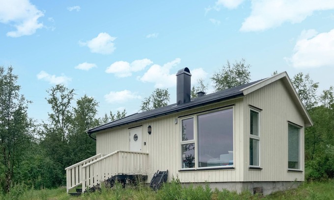 Polmak House | Lovely home in Tana with WiFi