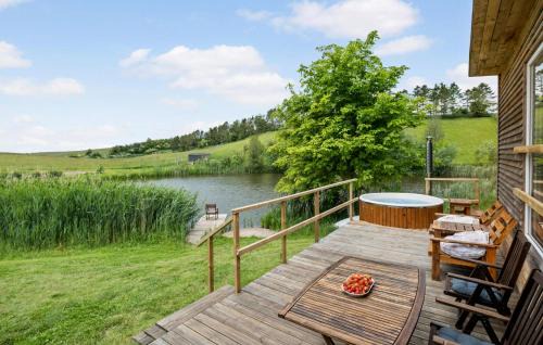 Ugerlse House | Lovely Home In Ugerløse With Kitchen