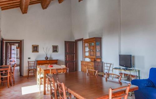 Cingoli House | Lovely Home In Villa Torre Di Cingoli