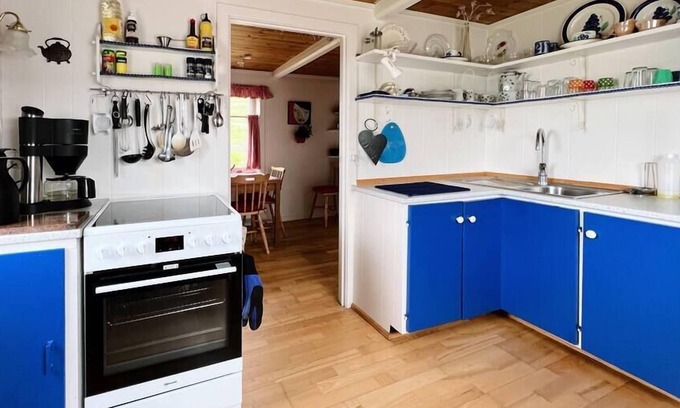 Oravik House | Lovely house in large private area