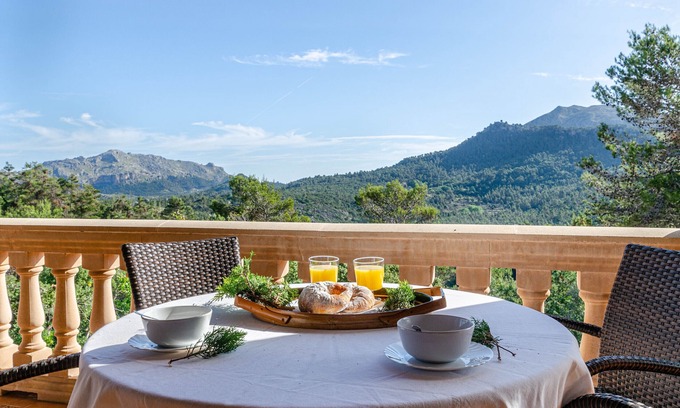 Lluc Ski Chalet | Lovely house with air conditioning in the mountains, Yourhouse Can Marquesi