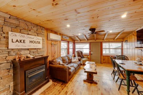 South Casco House | Lovely Maine Cabin with Deck, Gas Grill and Fire Pit!
