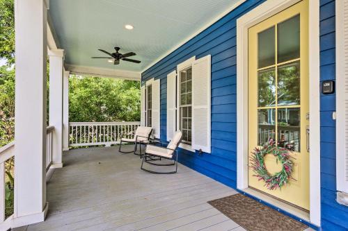 Washington Square House | Lovely Mobile Retreat with Deck and Front Porch!
