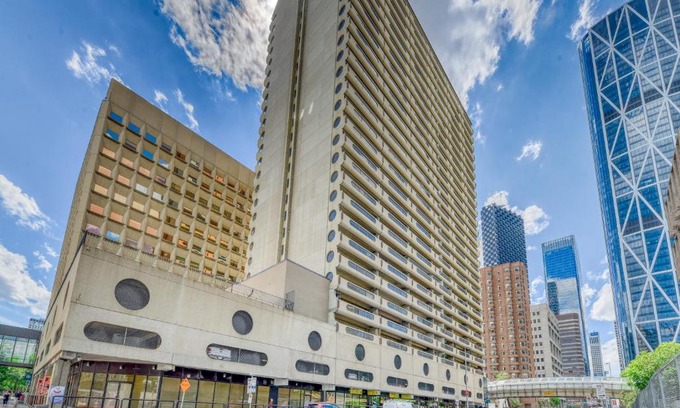 Downtown Calgary Apartment | Lovely New Renovated 1-bedroom with Free Parking