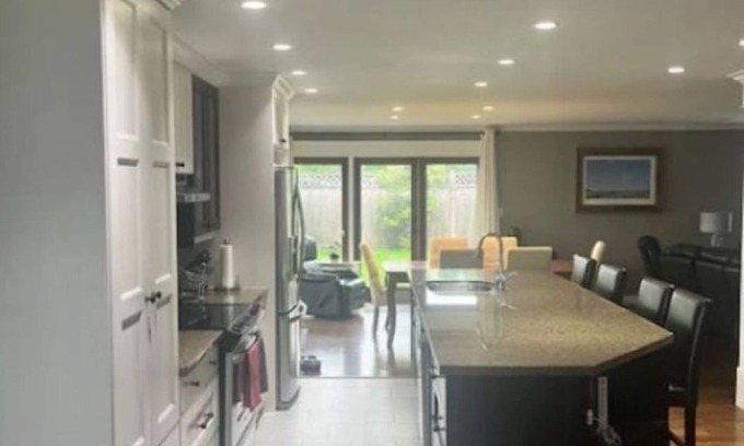 District of North Vancouver House | Lovely North Vancouver Home- great for family gatherings