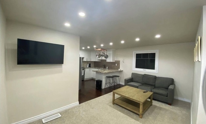 Nanticoke Apartment | Lovely one bedroom apartment on a river