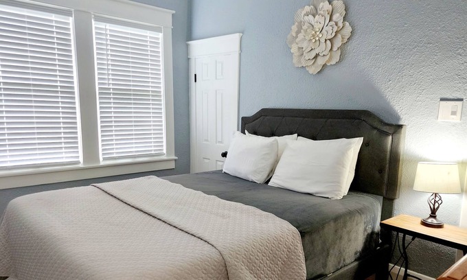 Lakeland House | Lovely One Bedroom Home