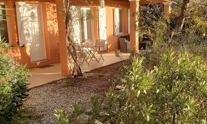 Beaucaire Cottage | Lovely, quiet gîte in the hills of Provence