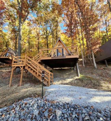 Scio House | Lovely Rural Cabin Nestled Among Nature in Ohio