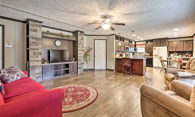 Rutland House | Lovely Sadieville Retreat with Deck and Grill!
