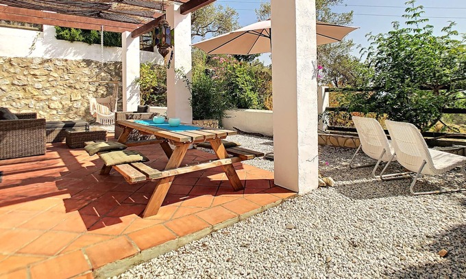 Canillas de Aceituno House | Lovely spacious vacation home. Lying against a natural park.