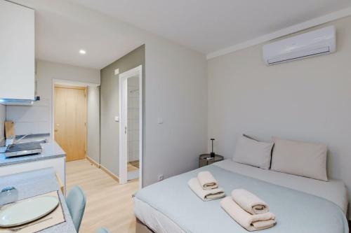 Alvalade Apartment | Lovely studio fully equipped near subway N8