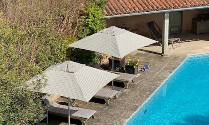 Pontaillac Apartment | Lovely suite in a private estate in Pontaillac/Royan