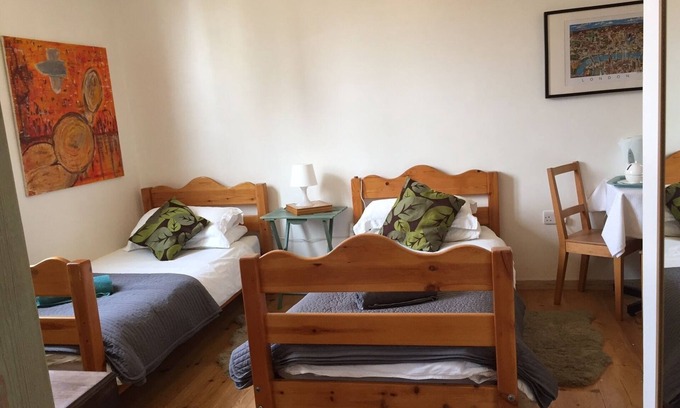 Kentish Town Apartment | Lovely Twin Room with Terrace& Private entrance