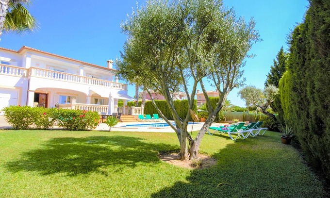 Sa Torre Villa | Lovely villa with WiFi and air conditioning