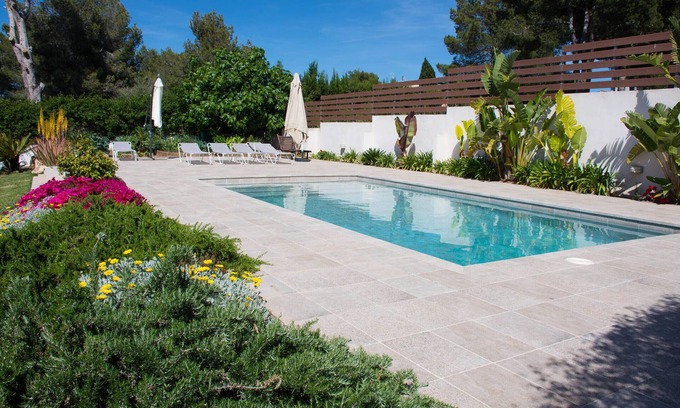 Santa Ponsa Ski Chalet | Lovely Villa In Mallorca, Santa Ponsa. Bright and sun lit all day.