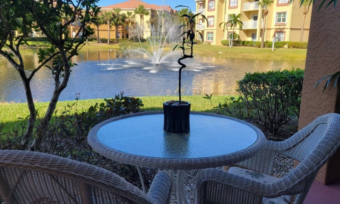 Iona Condo | Lovely Waterfront Condo With Beautiful Lake And Water Fountain View