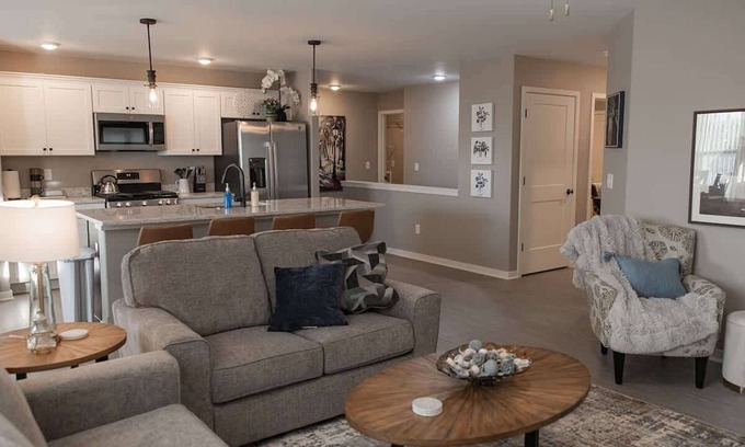 Loves Park House | Loves Park Home: 3BR, Garage, King Bed & Family Fun