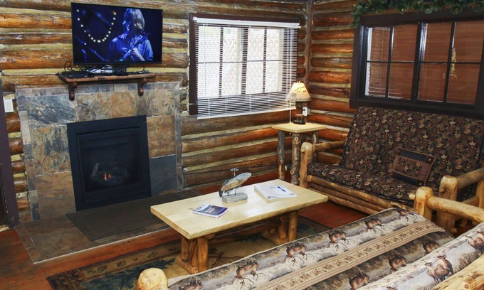 Estes Park Cabin | Low risk cancel policy - Family sized cabin
