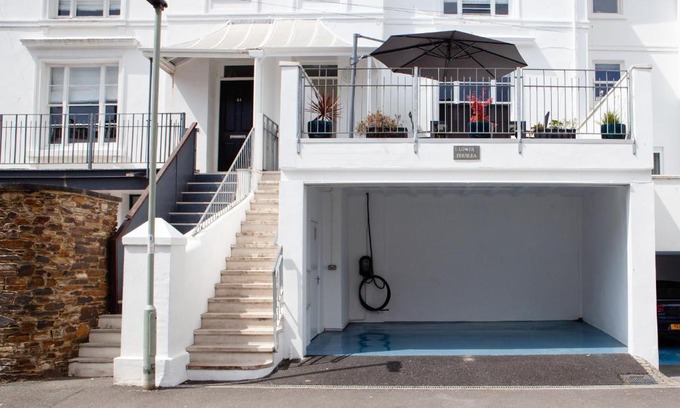 Salcombe House | Lower Fernlea