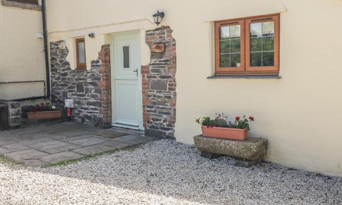 Brazzacott House | Lower West Curry Cottage