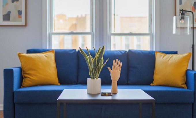 Logan Square Apartment | ❤️ Lowest Rates! Fun & Stylish 3BR in Logan Square