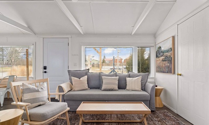 Prince Edward House | Loyalist Cottage at The Birch