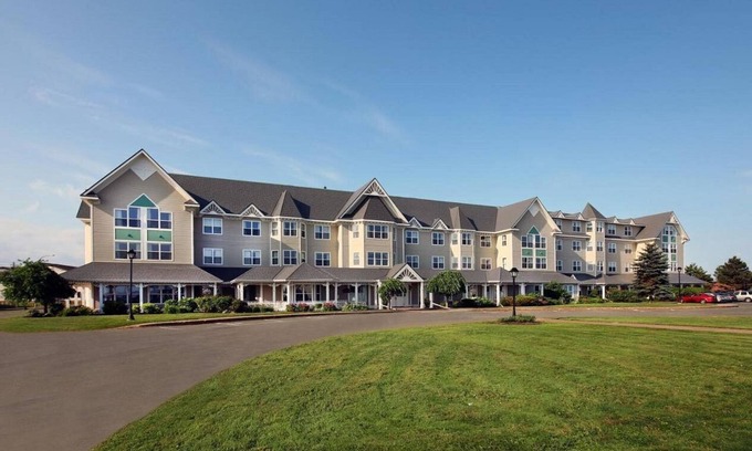 Summerside Hotel | Loyalist Country Inn & Conference Centre