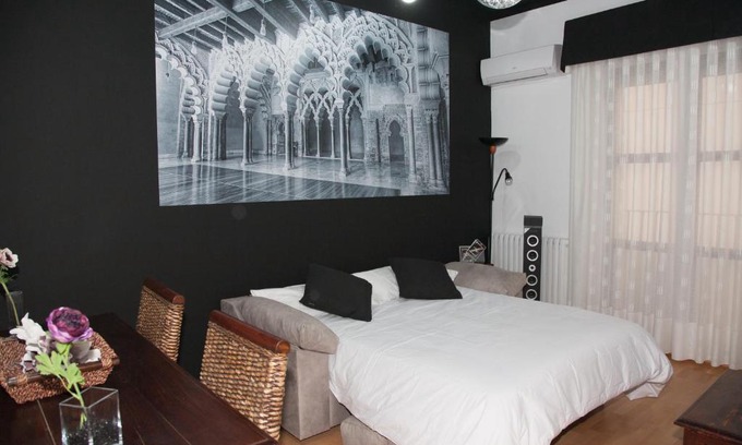 Zaragoza Old Town Apartment | Lucero Dos Catedrales