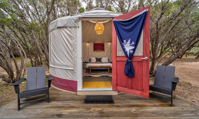 Dripping Springs RV Rental | Lucky Arrow Retreat: Yurts