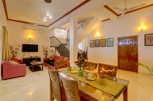 Nagoa Villa | Ludo Private Pool Villa, WiFi-Caretaker-Parking, North Goa