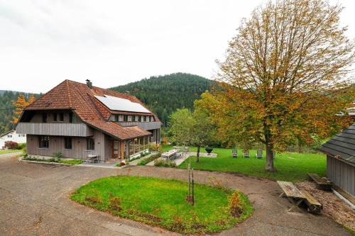 Huzenbach House | Lug ins Tal - Gruppenhaus