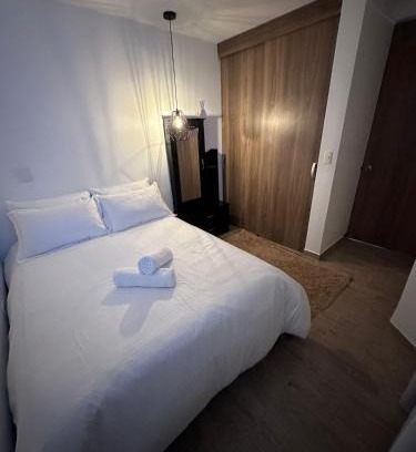 Armenia House | Lujosa Habitación cerca al aeropuerto 1 baño compartido