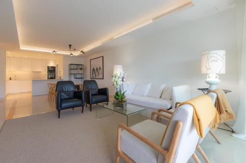 Golden Mile Apartment | Lujoso Apartamento con piscina en Paseo Maritimo Marbella