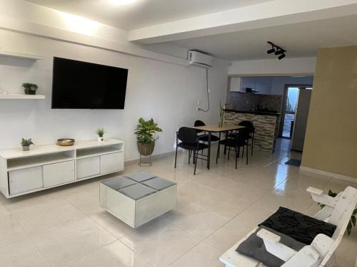 Neiva Apartment | Lujoso Apto al Oriente con aire, piso 1