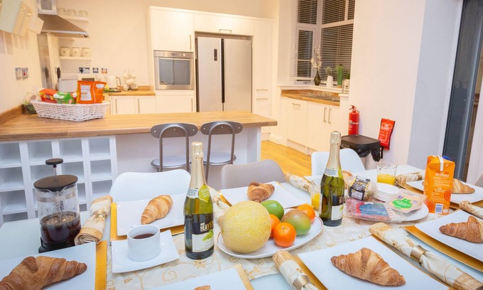 Stoke-on-Trent House | Luke Stays - Linley Road