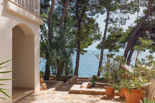 Ivan Dolac Villa | LUMA HVAR Premium Beachfront Villa 1st Row to Sea