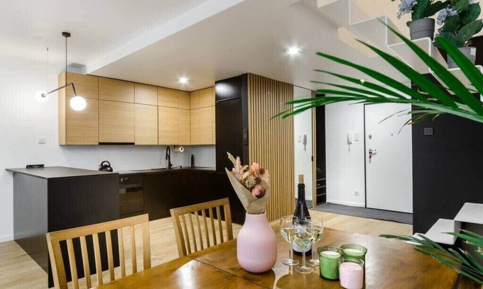 Lodz Apartment | Lumina 2-level apart with terrace