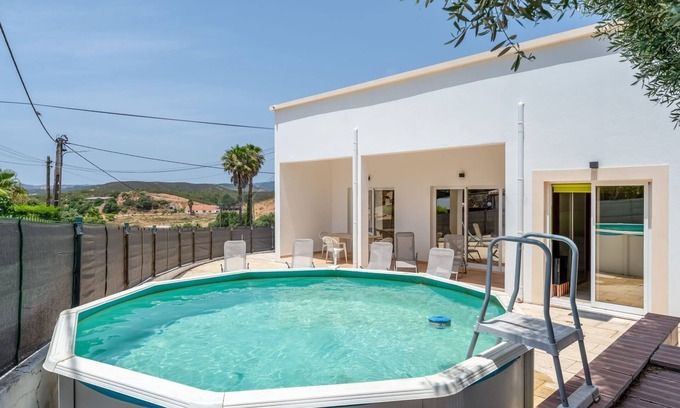 Alcalar House | Luminosa V3 c/Piscina by Lovelystay