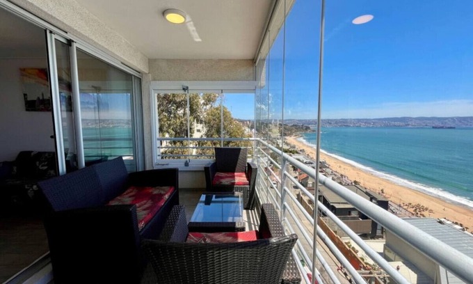 Renaca Apartment | Luminous Oceanview apartment in the exclusive Reñaca's sector 5 and away from urban noise!