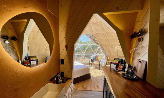 Oatmeal House | Luna Glamping Dome+Hot Tub @ Missing Hotel